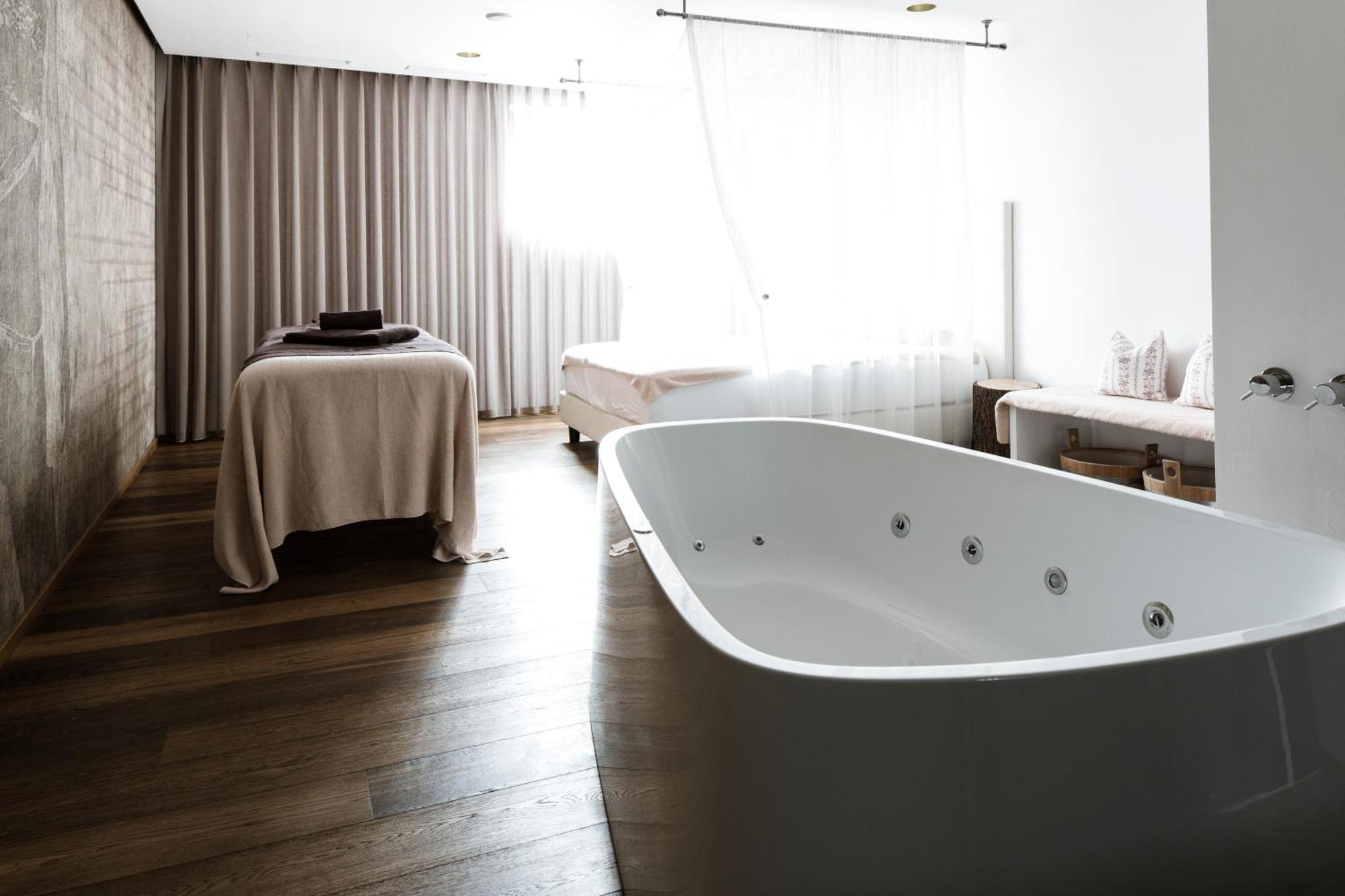 Hotel Weisses Kreuz Burgeis Zewnętrze zdjęcie